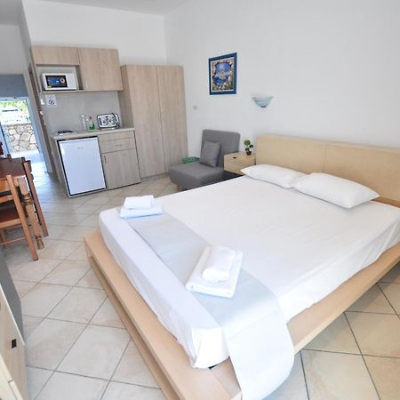 Villa Nelli Kassiopi Esterno foto